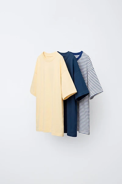 THREE-PACK OF BASIC AND STRIPED T-SHIRTS