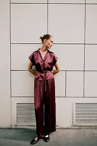 HIGH-WAISTED SLIM PANTS