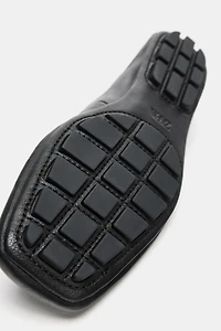 LIMITED EDITION FLAT LEATHER SHOES