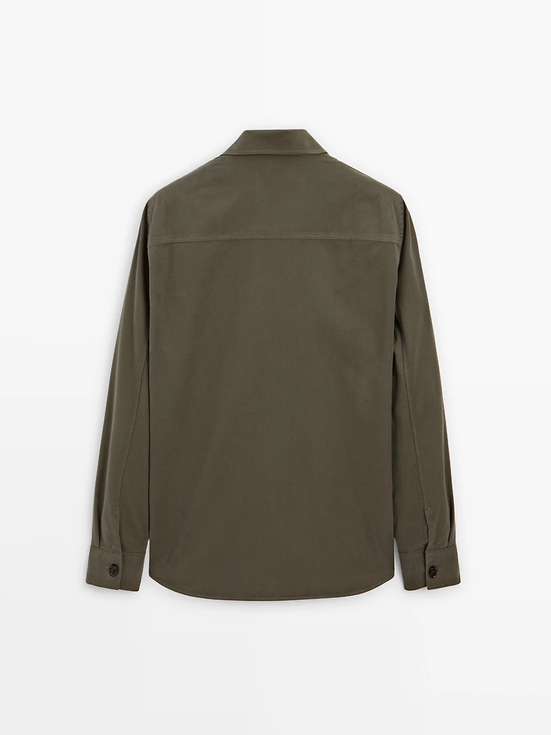 100% cotton shirt with pocket detail