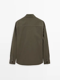 100% cotton shirt with pocket detail