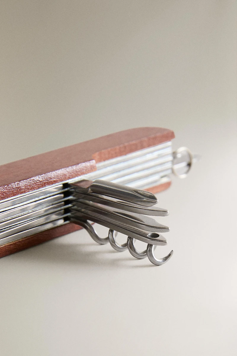 MULTIPURPOSE POCKET KNIFE AND SHEATH