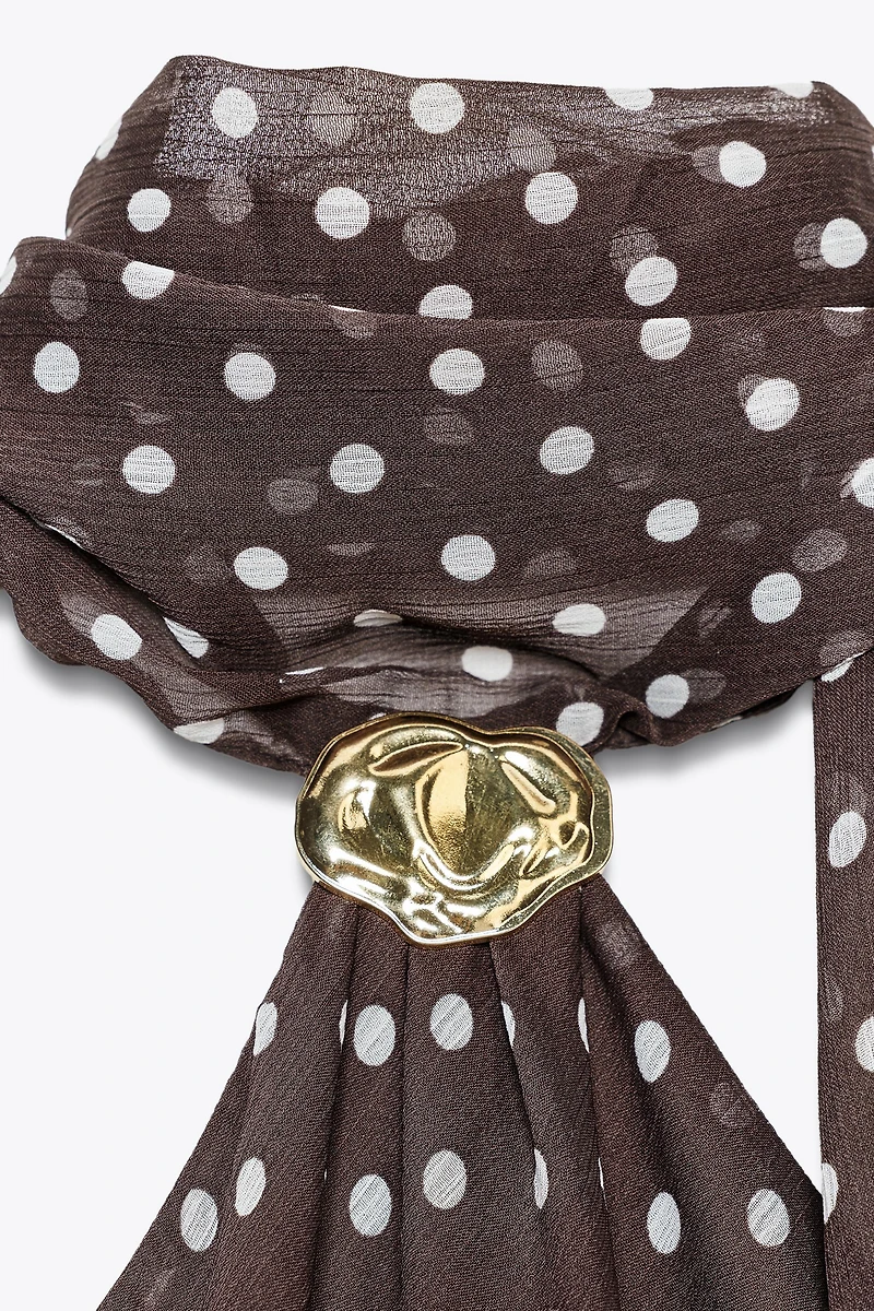 TOP HALTER À POIS ET DÉTAILS