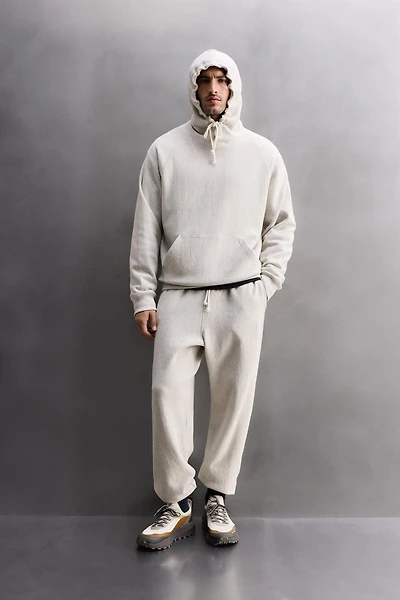 RELAXED FIT HOODIE SWEATSHIRT