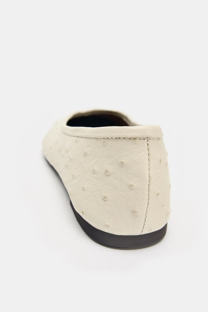 EMBOSSED BALLET FLATS