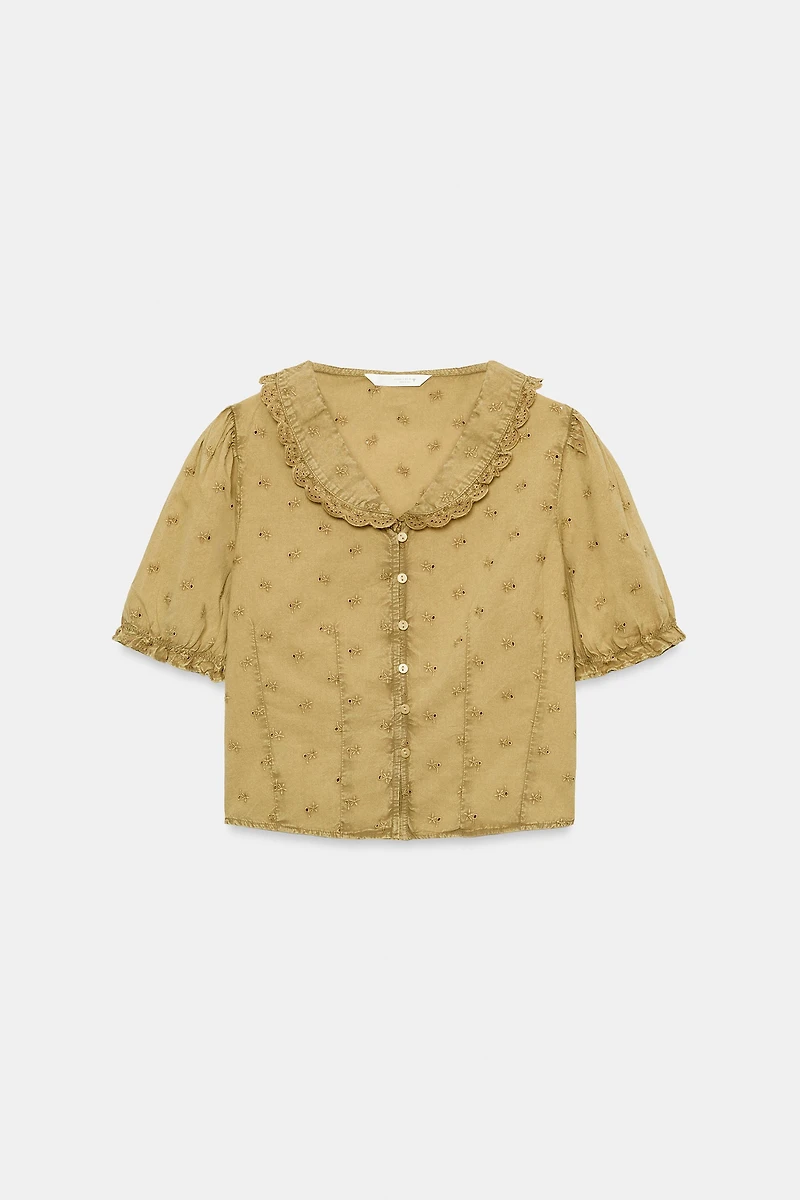 EMBROIDERED PETER PAN COLLAR SHIRT