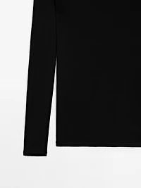 100% cotton semi-sheer T-shirt with collar detail
