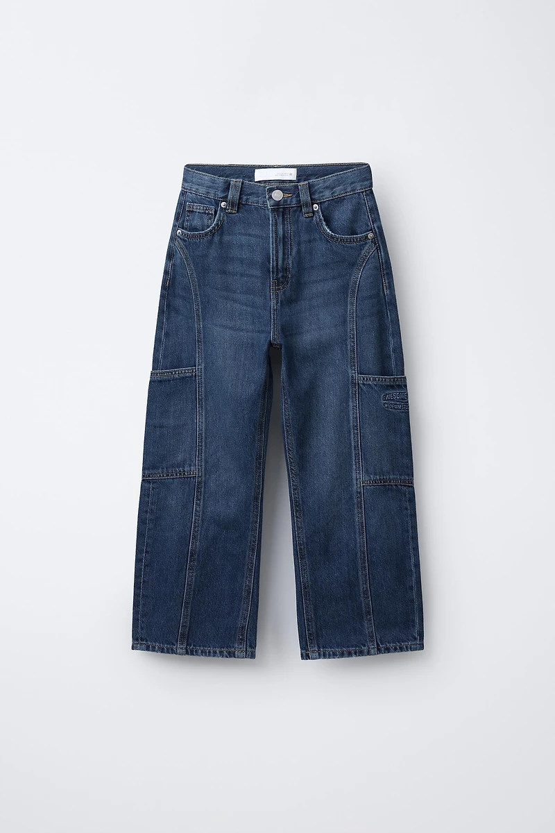 EMBROIDERED POCKET BARREL JEANS