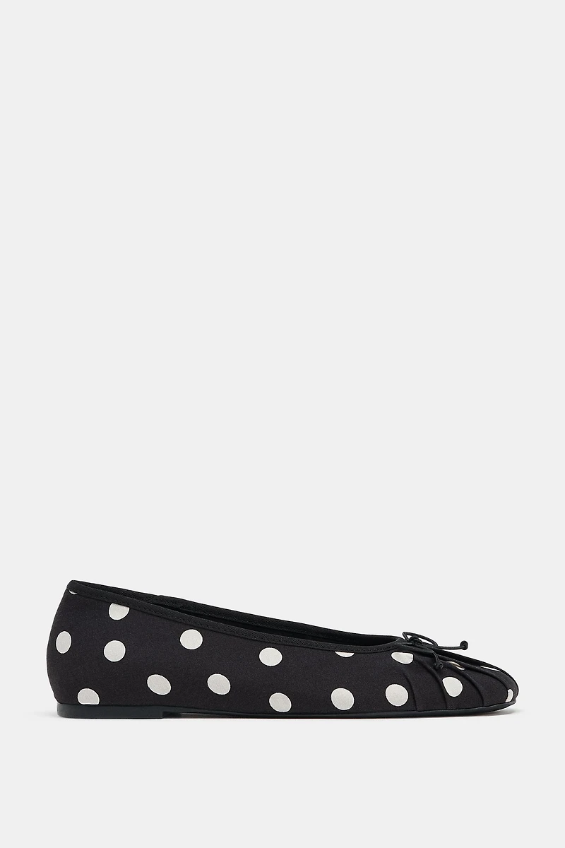 POLKA DOT BALLET FLATS WITH BOW