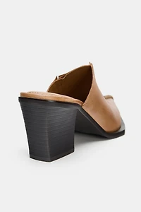 SABOTS EN CUIR AVEC SURPIQÛRE