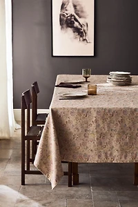 FLORAL JACQUARD TABLECLOTH
