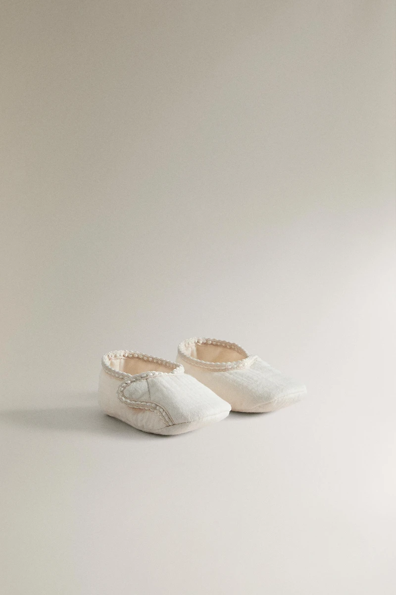 FABRIC BOOTIES