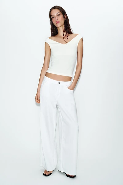 OFF-THE-SHOULDER T-SHIRT