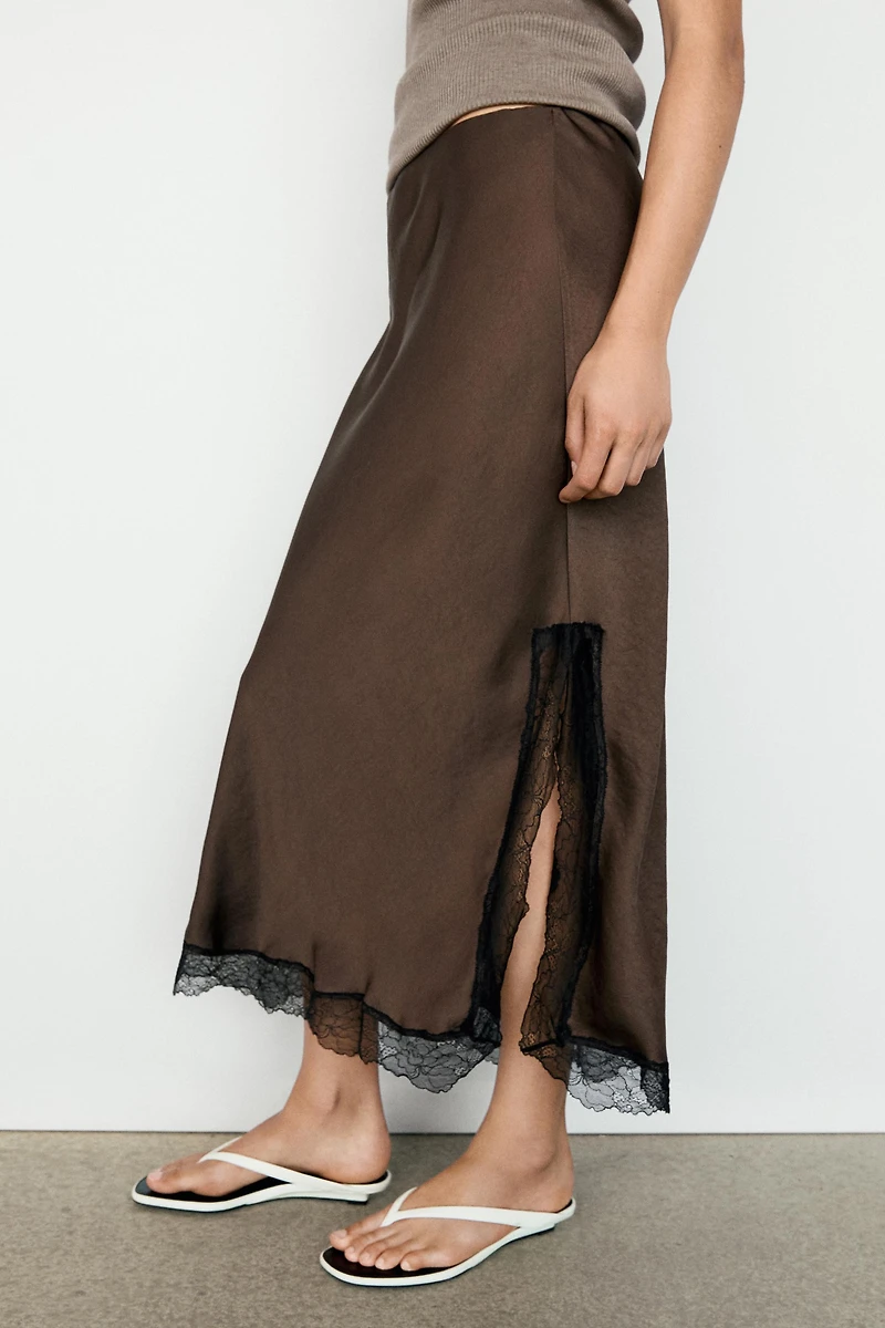 Lace-trimmed midi skirt
