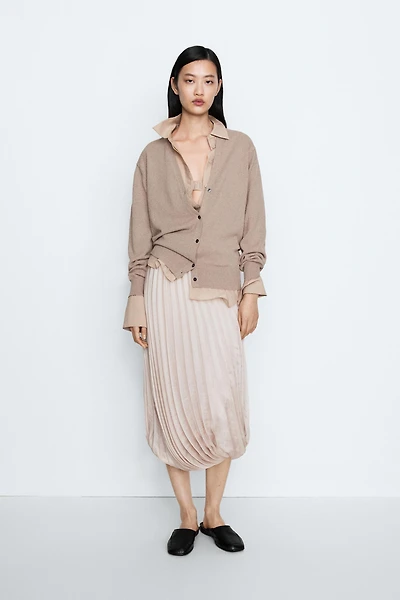 STUDIO V-neck knit cardigan