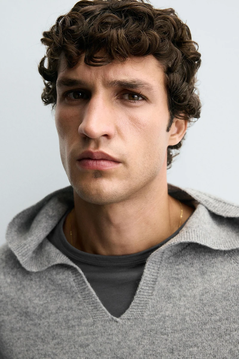 100% WOOL HOODED SWEATER