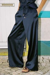 PANTALON SATINÉ À JAMBES LARGES