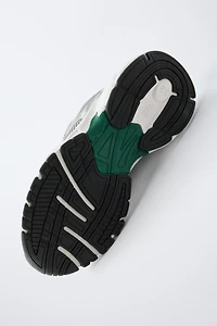 MESH SNEAKERS