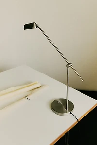 METAL DESK LAMP