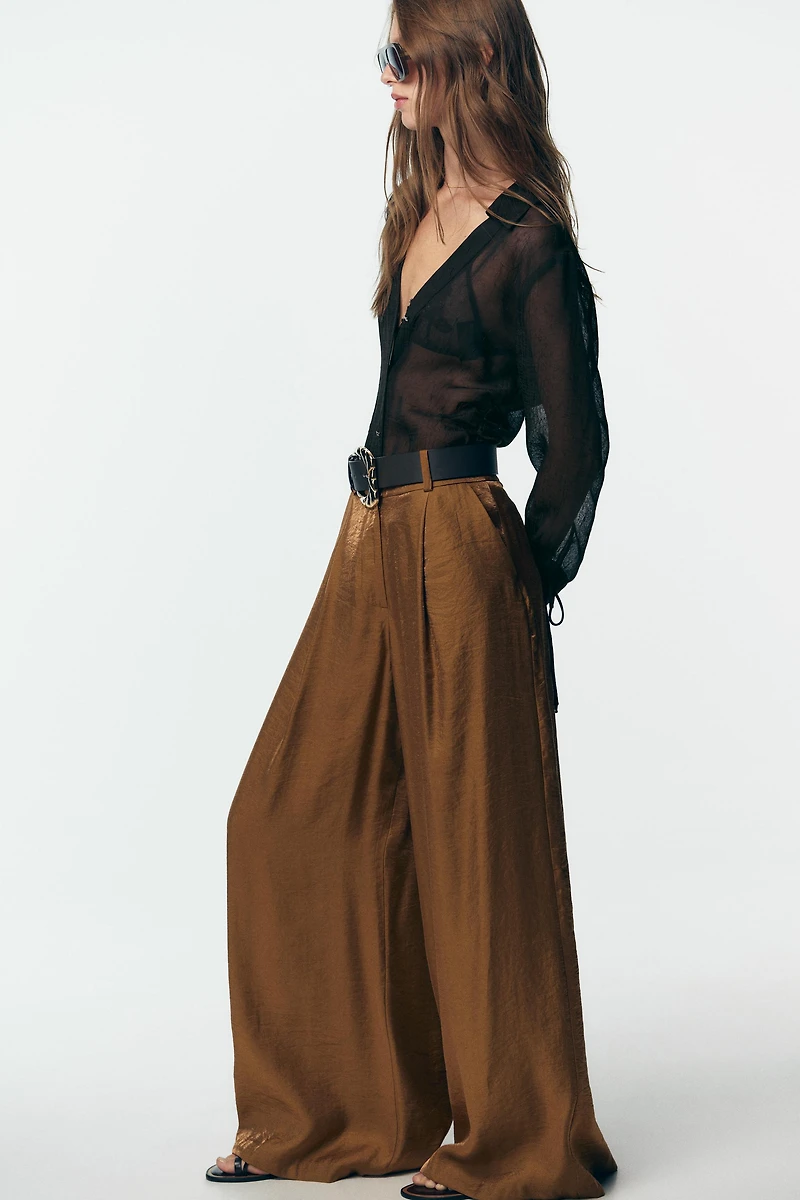 SATIN WIDE LEG BELTED PANTS