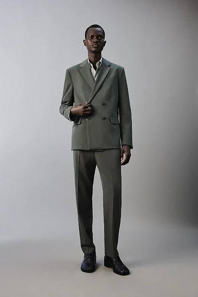 COMFORT FIT DOUBLE-BREASTED SUIT BLAZER