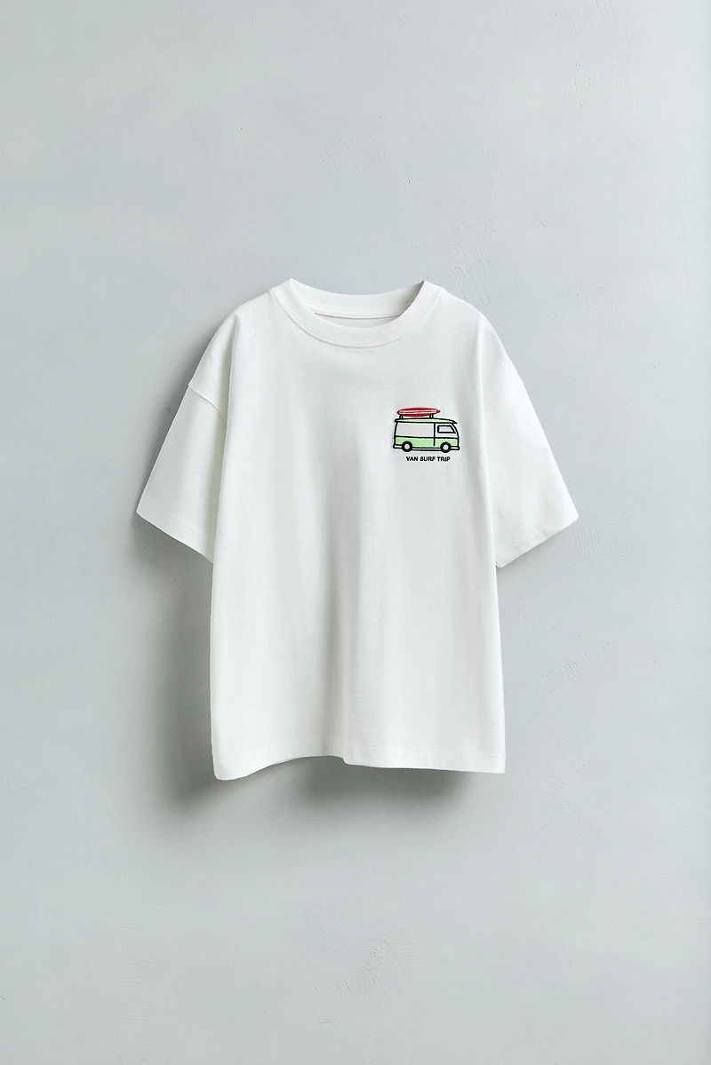 EMBROIDERED DETAIL T-SHIRT