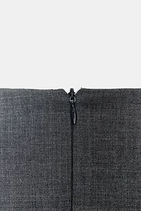 ROBE COURTE DÉCOLLETÉE
