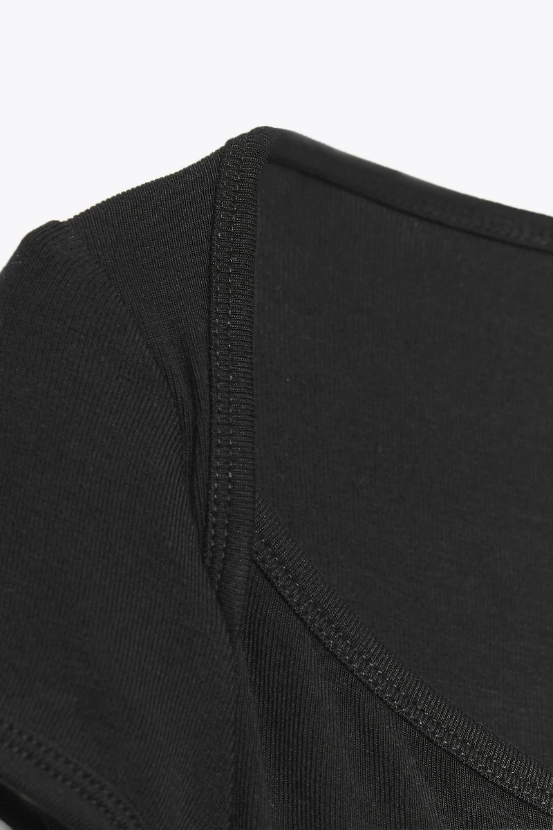 SQUARE NECK T-SHIRT