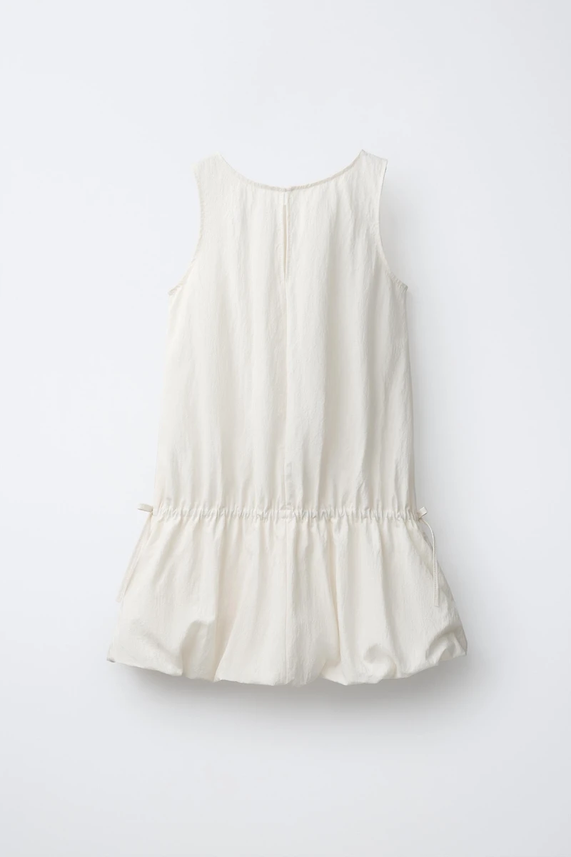 TECHNICAL DRESS