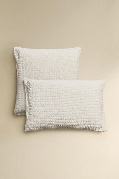 WAFFLE-KNIT PILLOWCASE