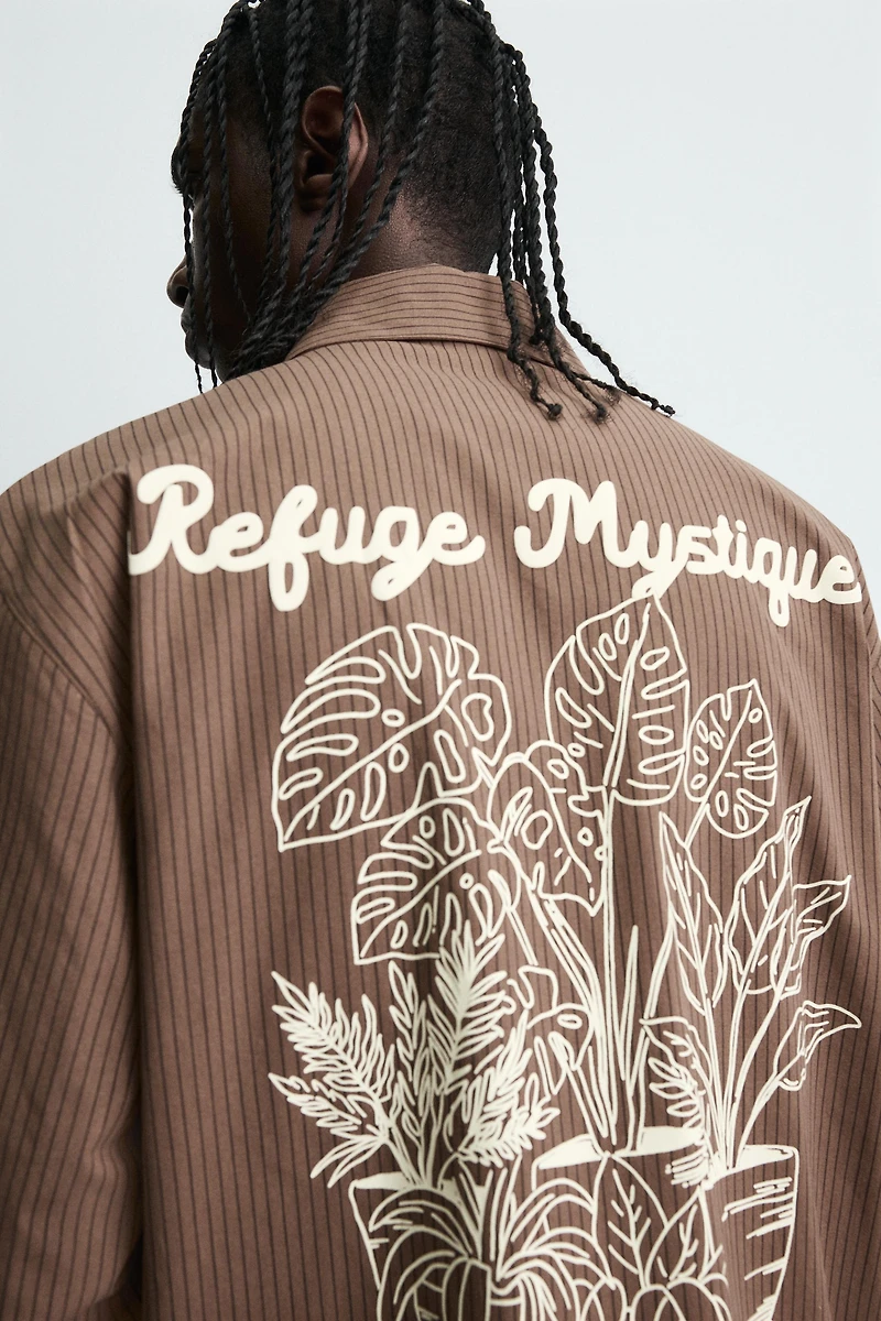 STRIPED GRAPHIC PRINT SHIRT