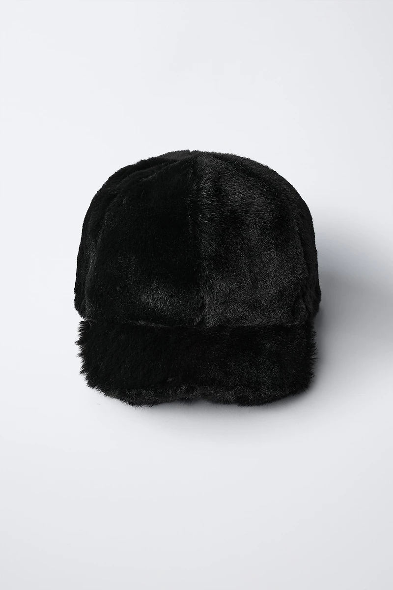 FAUX FUR CAP