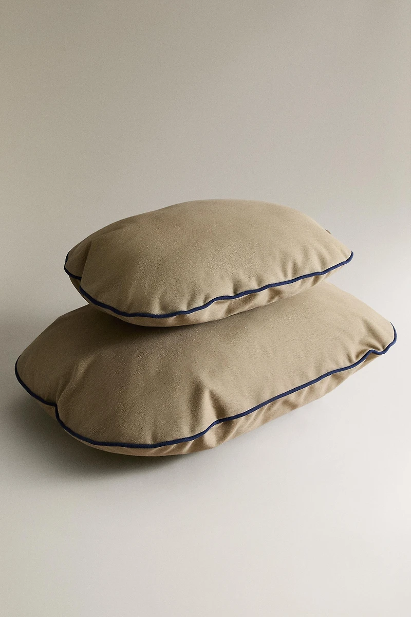 OVAL PET CUSHION