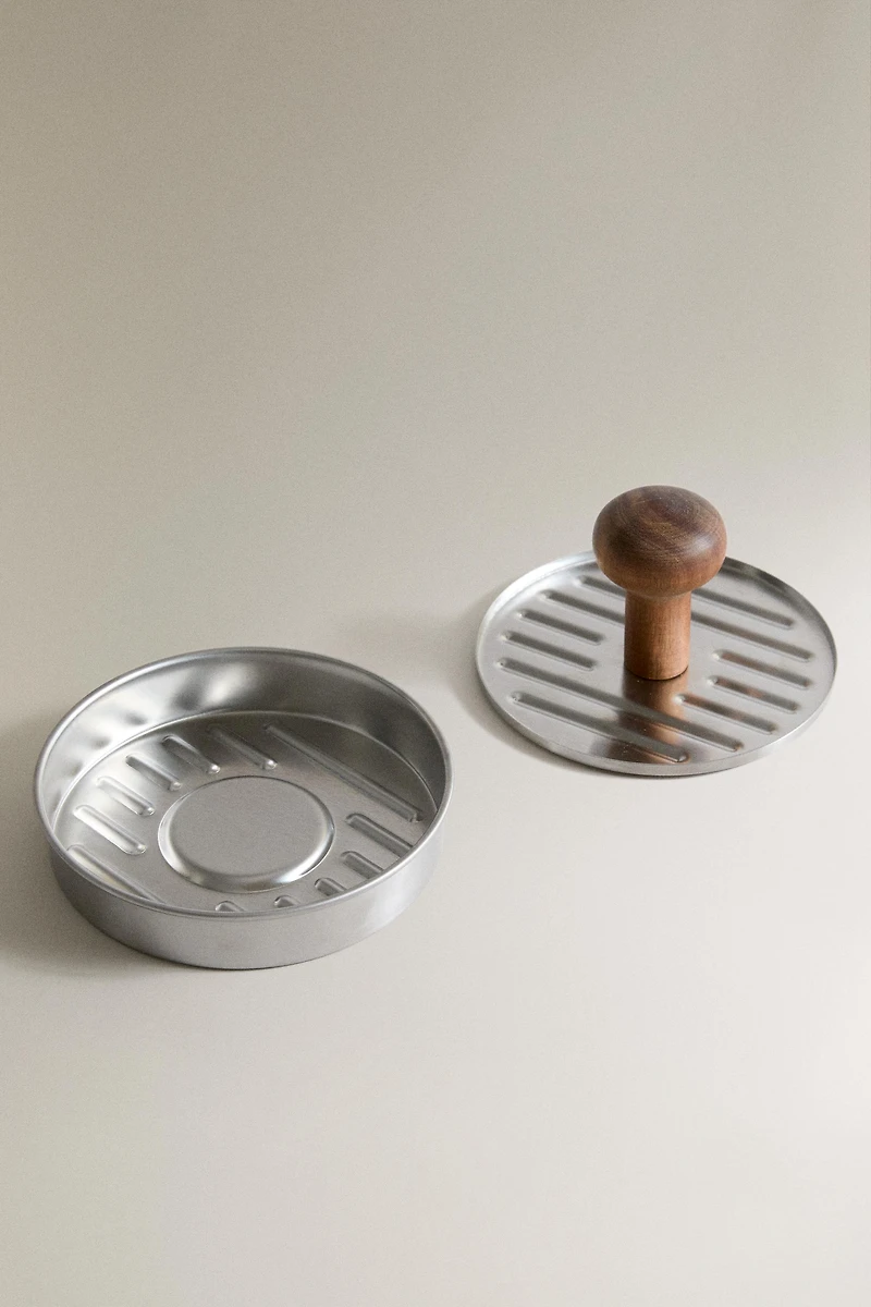 STEEL AND WOOD HAMBURGER PRESS