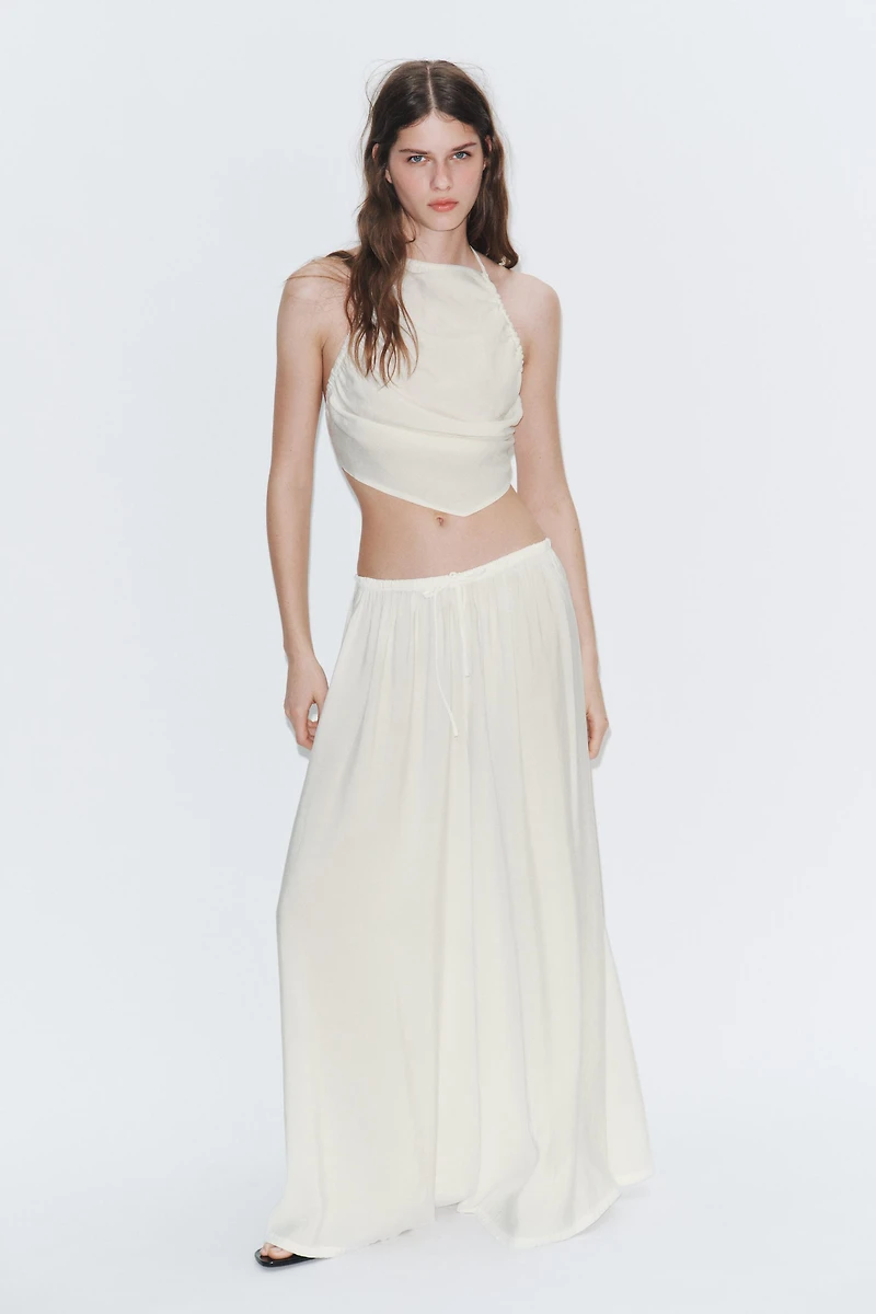 RUCHED HALTER TOP