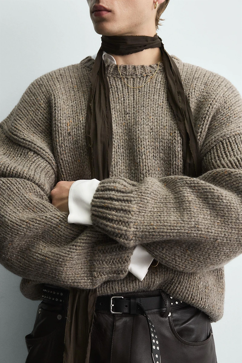 PULL STRUCTURÉ AVEC LAINE