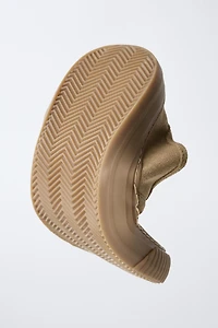LEATHER BAREFOOT SNEAKERS