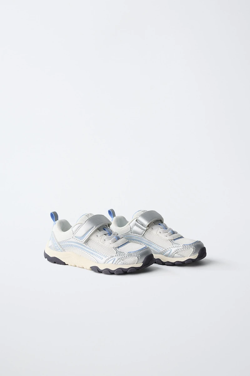 BAREFOOT SNEAKERS
