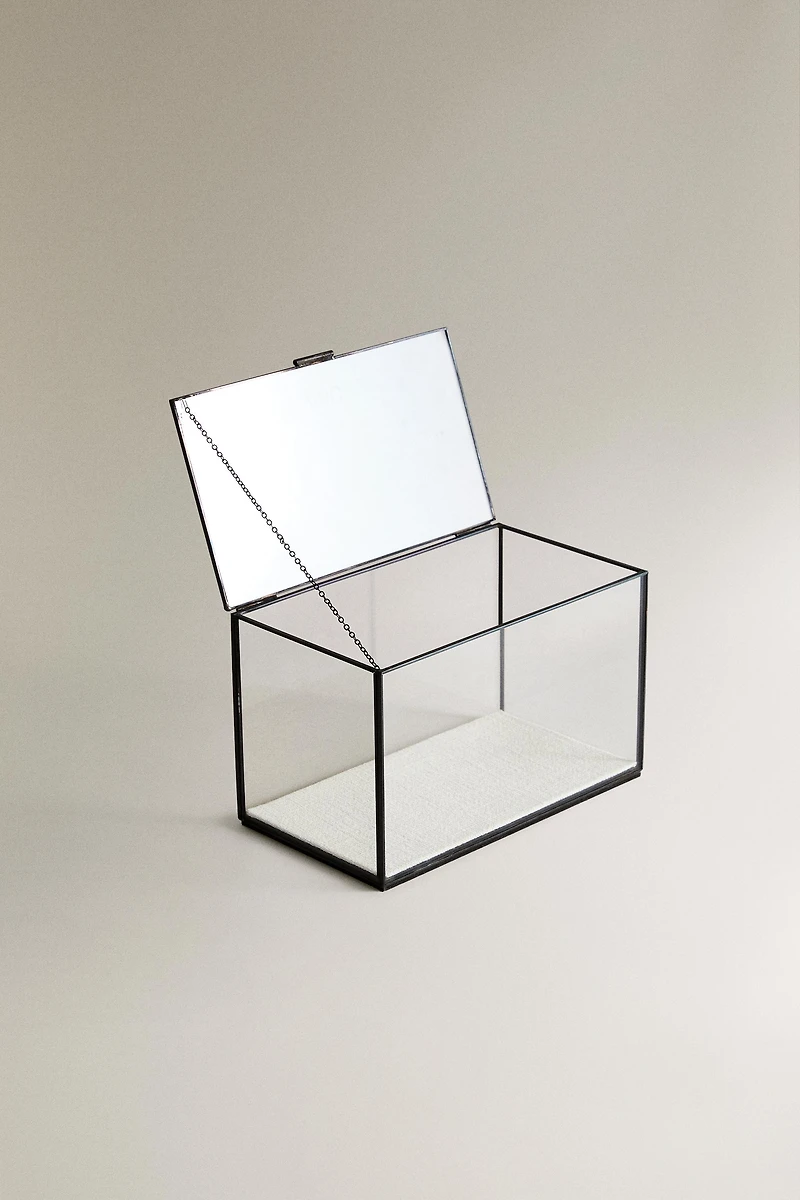 JEWELRY BOX WITH BLACK METAL BORDER