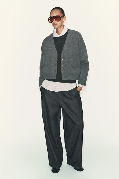 VESTE 100 % LAINE BOUTON DORÉ