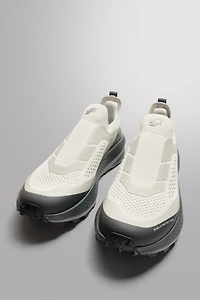 LACELESS SNEAKERS