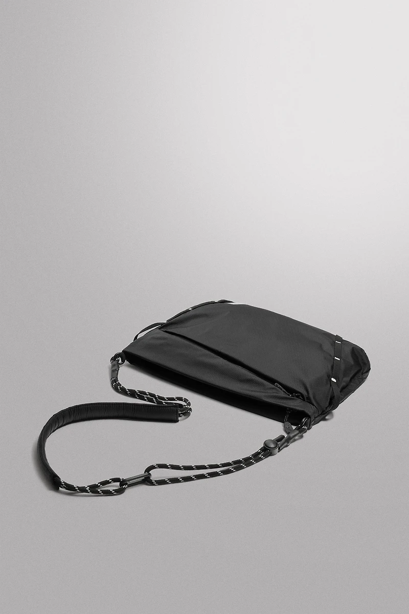 FOLDABLE SPORTY CROSSBODY BAG