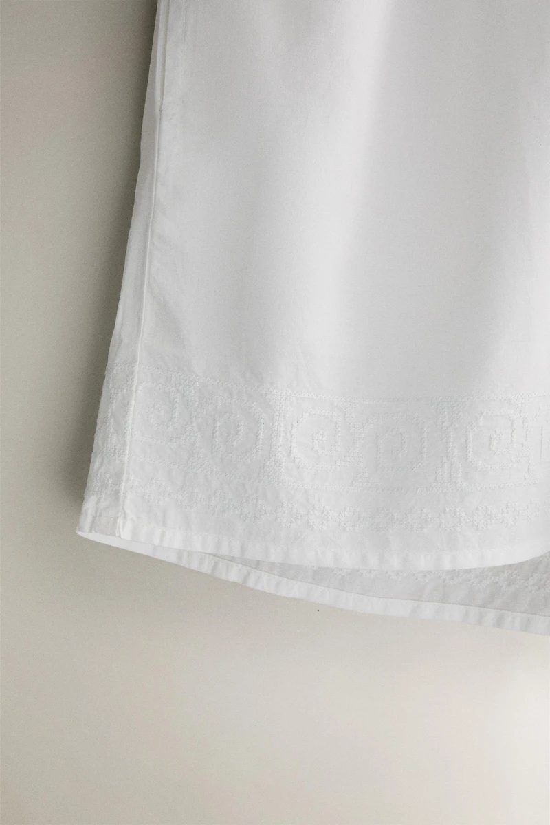 SHORT COTON BRODERIES