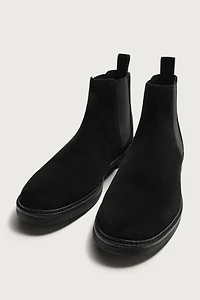 LEATHER CHELSEA BOOTS