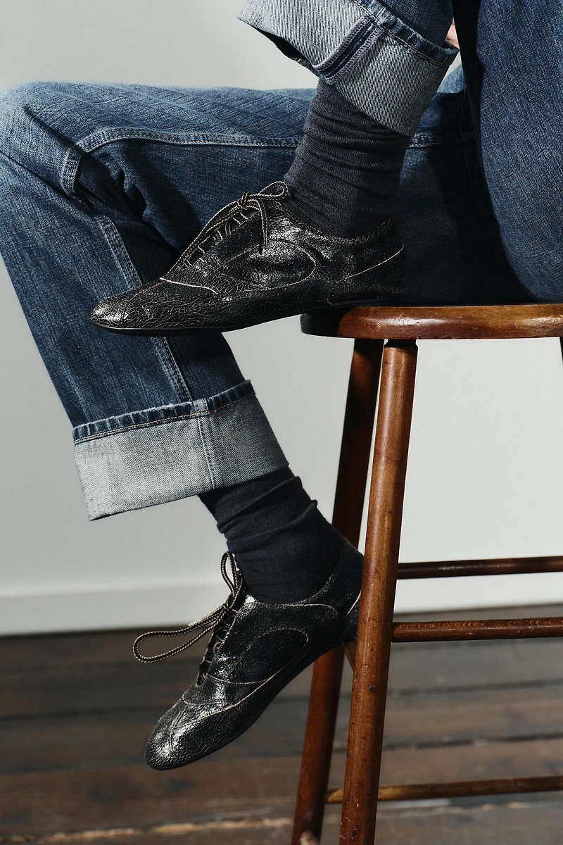 DISTRESSED LEATHER SHOES