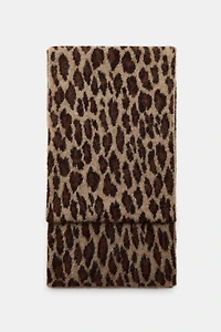ANIMAL PRINT KNIT SCARF