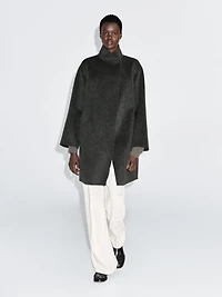 Manteau cape à col montant en laine mélangée