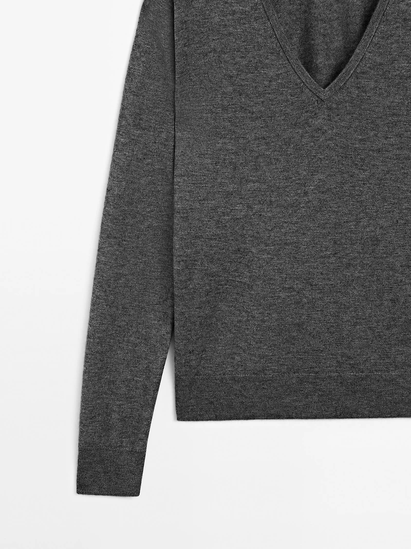 Wool blend V-neck knit sweater