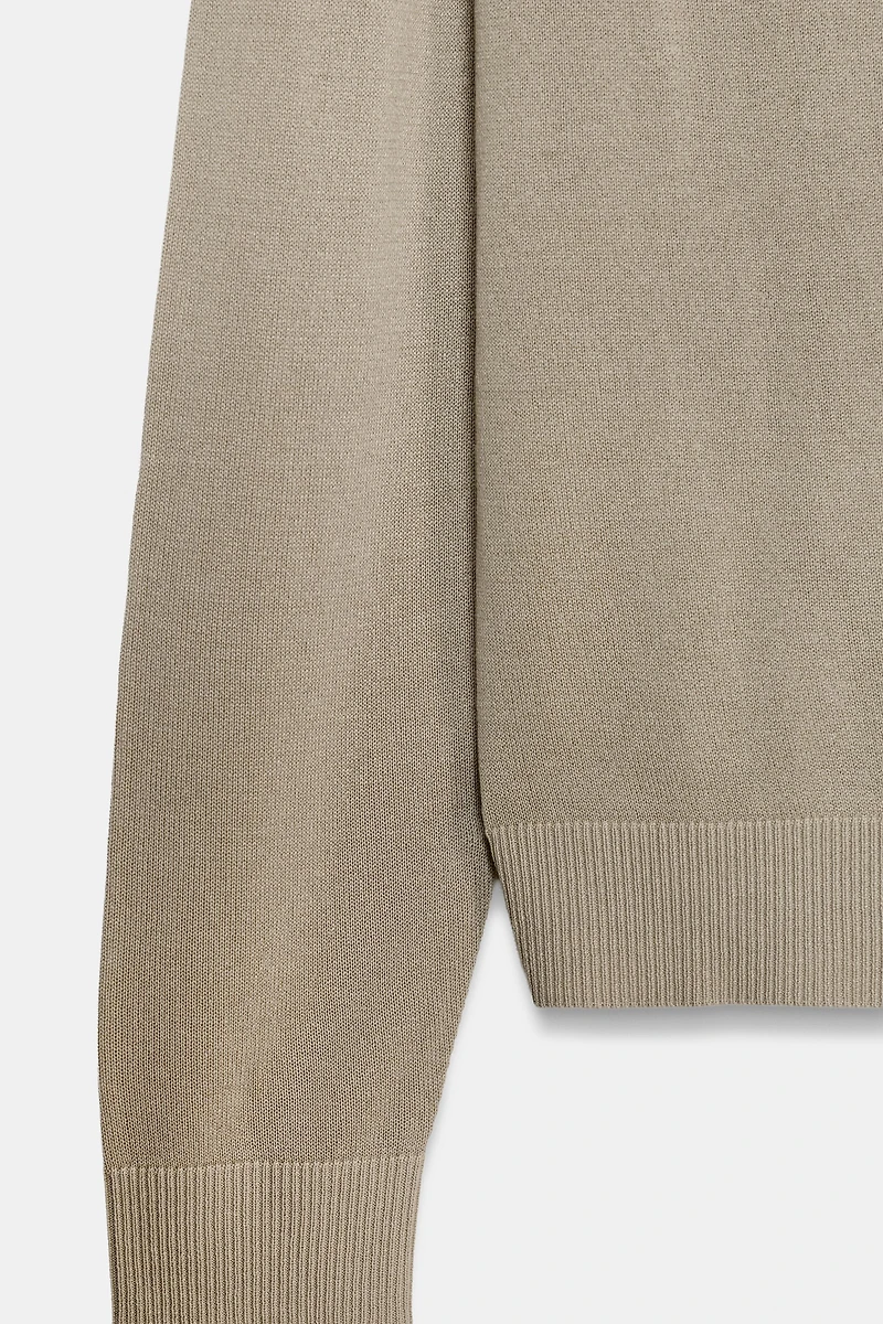 FINE KNIT SWEATER