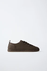 ESPADRILLES À LACETS